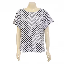 เสื้อสตรีคอปาด แบบสวม แขนสั้น ดีไซน์ลายเฉียง (V Stripe Classic Blouse)