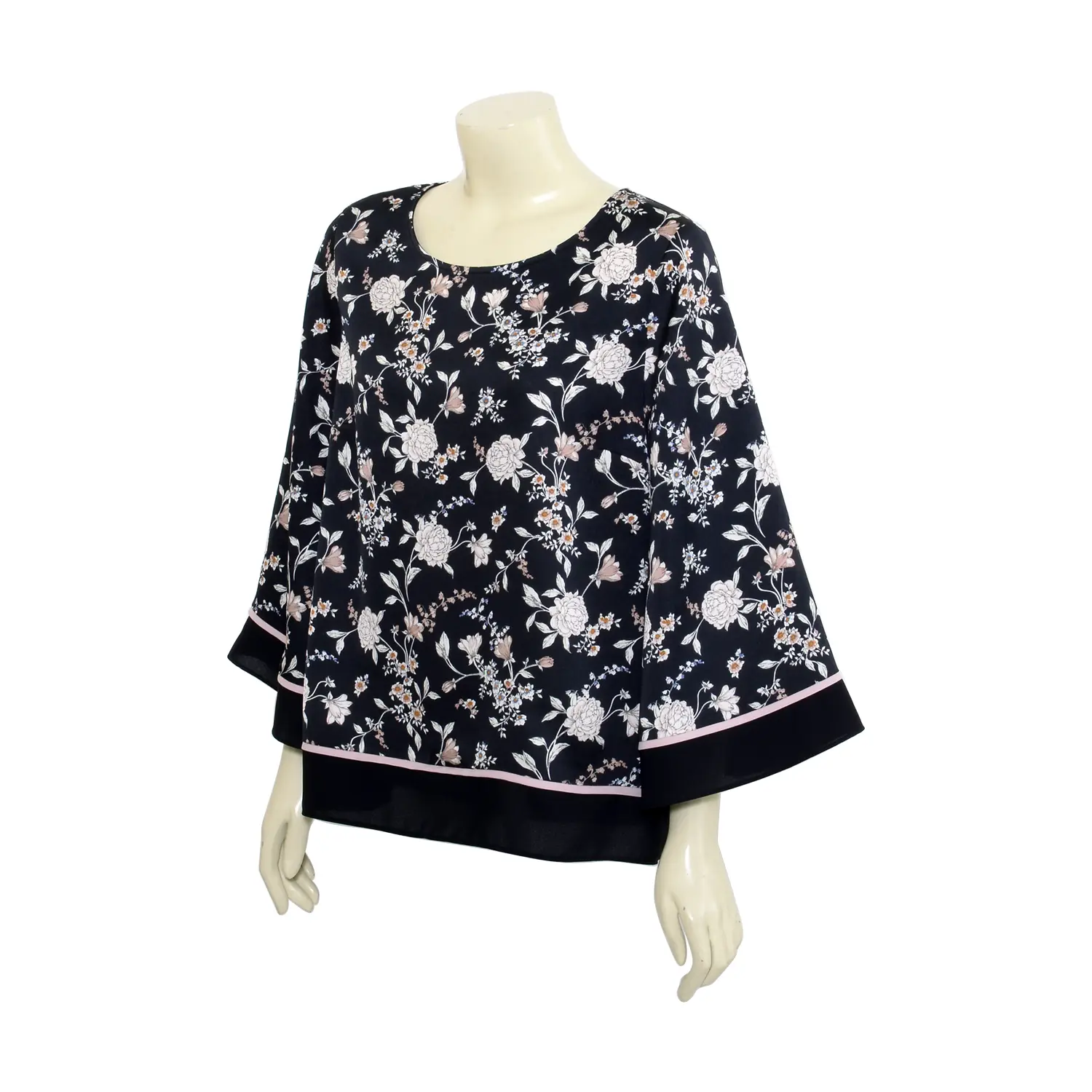 เสื้อสตรีคอปาด แบบสวม แขน 5 ส่วนทรงแขนบาน ผ้าพิมพ์ลายดอกไม้ - Image 2