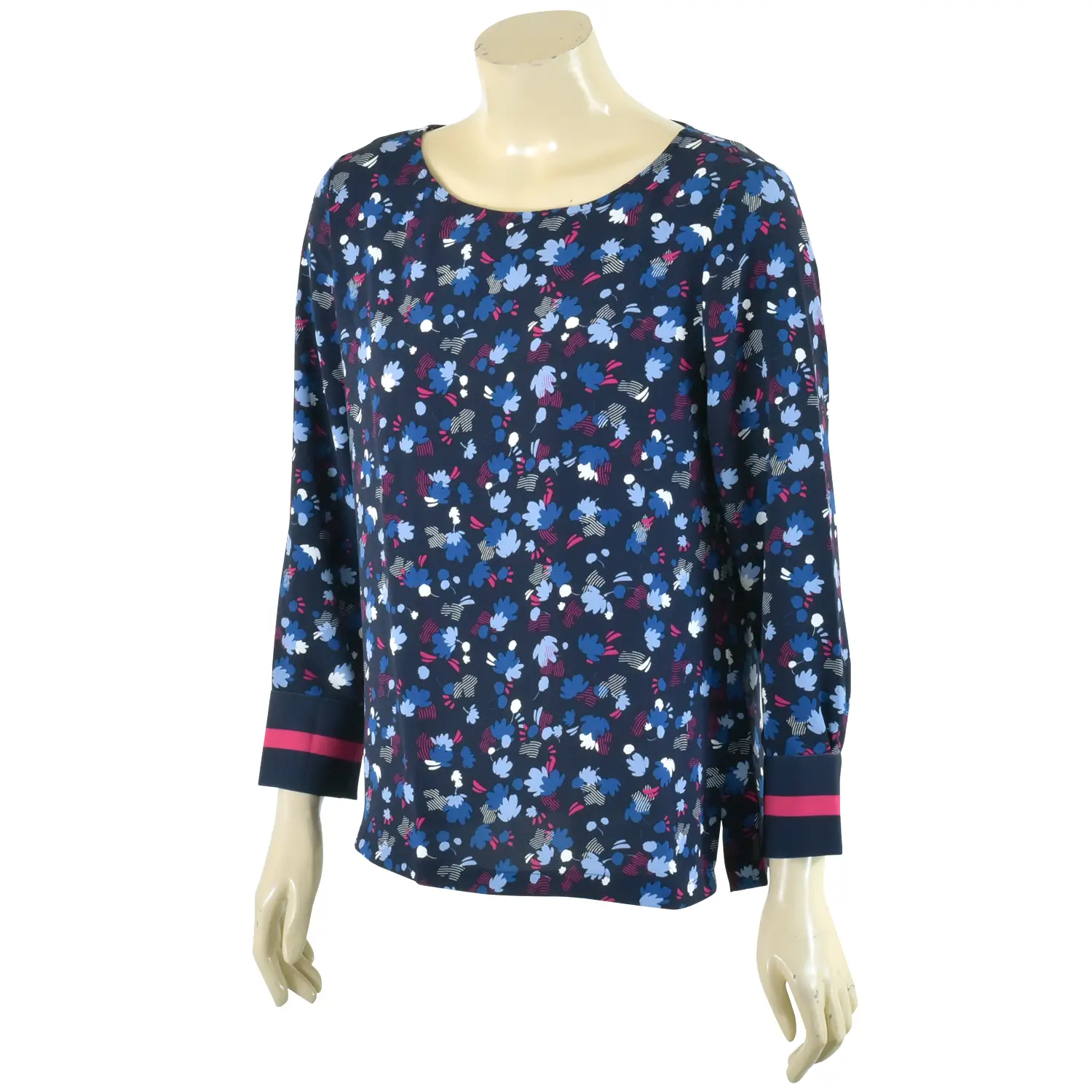 เสื้อสตรีคอกลม แขนยาวดีไซน์เข้าขอบ แขน ผ้าพิมพ์ลายดอกไม้ - Image 2
