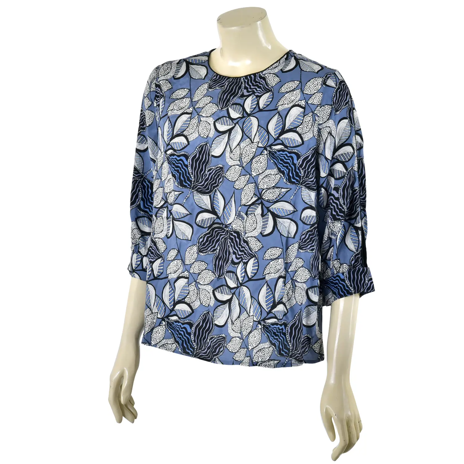 เสื้อคอกลมแขน 4 ส่วน แต่งขอบกุ๊น ผ้าพิมพ์ ลายกราฟิกรูปใบไม้ - Image 2