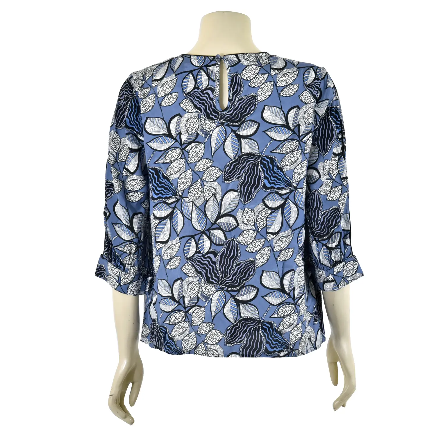 เสื้อคอกลมแขน 4 ส่วน แต่งขอบกุ๊น ผ้าพิมพ์ ลายกราฟิกรูปใบไม้ - Image 3
