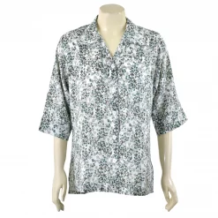 เซตเสื้อเชิ้ตสตรี แขน 4 ส่วน ผ้าพิมพ์ลายดอกไม้ พื้นสีน้ำตาลอมแดง และเสื้อเชิ้ตสตรี แขน 4 ส่วน ผ้าพิมพ์ลายดอกไม้พื้นขาวครีม - Image 8
