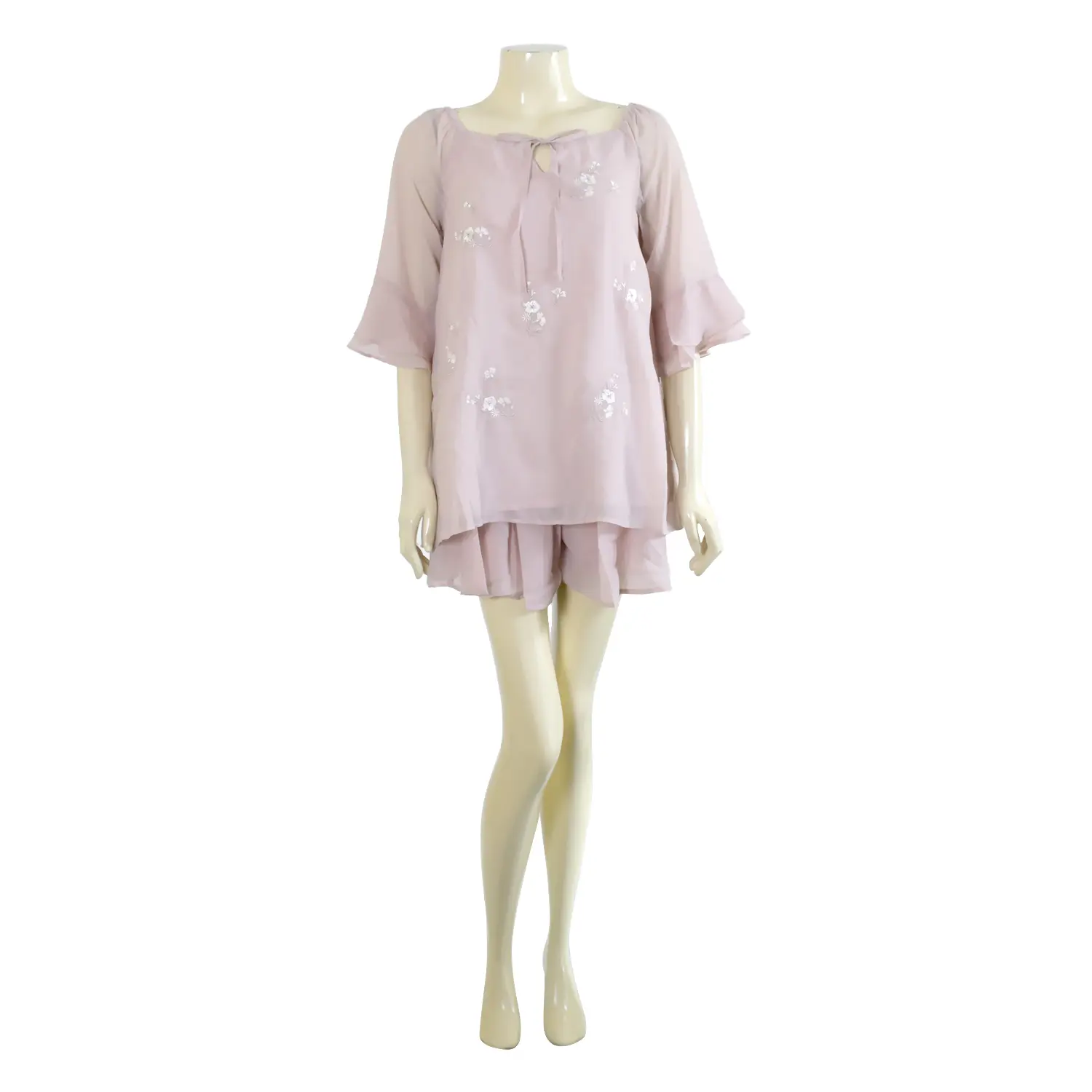 เซตเสื้อผ้าชีฟองปักลาย ดอกไม้และกางเกงขาสั้น - Image 2