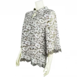 เสื้อสตรีคอตั้ง ผ่าหน้ารูป ตัววี แขนทรง A-Lineยาว 4 ส่วน ผ้าลูกไม้ ลายออเรียนทัลItokin Boutique - Image 2