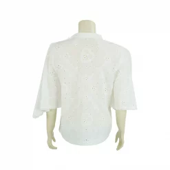 เสื้อสตรีคอจีน แขนบาน ทรง A-Line ยาว 4 ส่วน ผ้าปักลายฉลุสไตล์วินเทจ - Image 3
