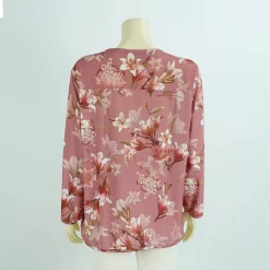 เสื้อคอกลม แขนยาว ลายดอกลิลลี่ แต่งขอบทอง - Image 5