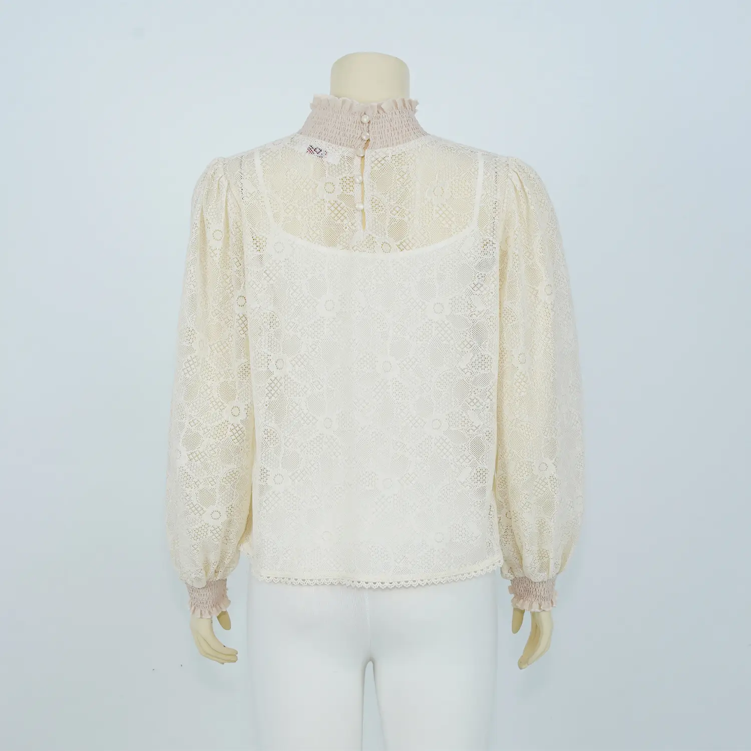เสื้อคอตั้งรูดสม็อกกิ้ง แขนตุ๊กตายาว ผ้าลูกไม้ - Image 3