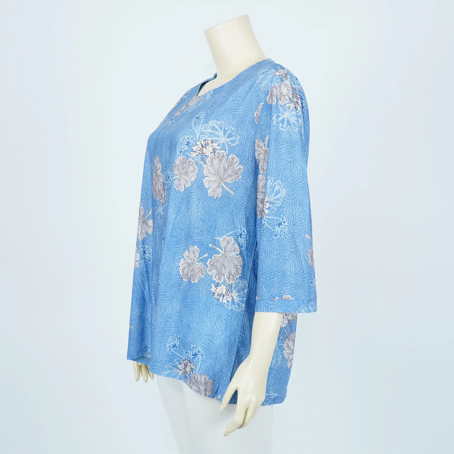 เสื้อคอกลม แขน 4 ส่วน ลายดอกแคสเปีย แต่งขอบทอง - Image 4