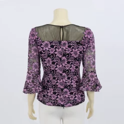 Alternative view of เสื้อคอกลม แขนกระบอก ปลายแขนระบาย ผ้าลูกไม้ฮันน่า ลายดอกไม้