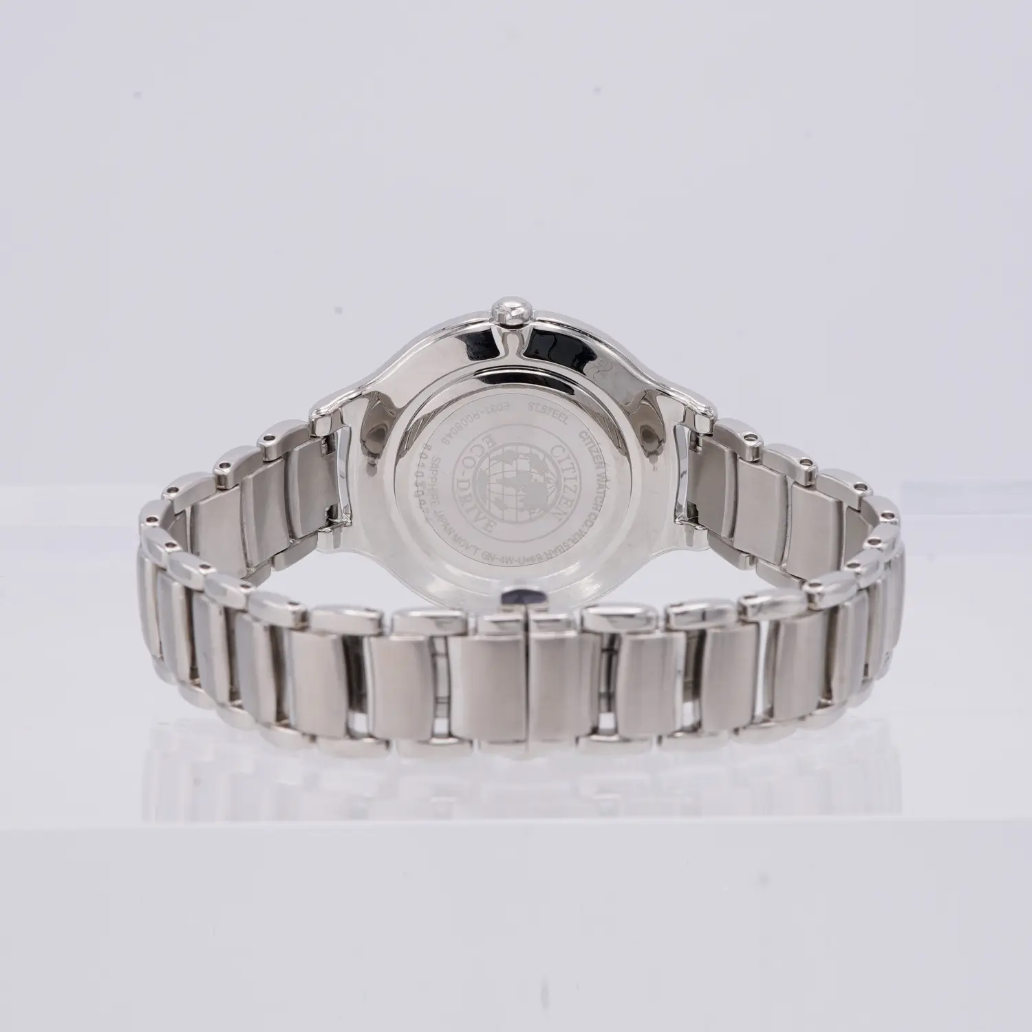 นาฬิกาข้อมือ หน้าปัดกลมพื้นมุก ลายดอกไม้เรขาคณิต ระบบ Eco-Drive - Image 5