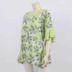 เสื้อคอปาด  แขนทรงแร็กแลน ตัดต่อปลายระบาย  ผ้าลายดอกไม้ - Image 2