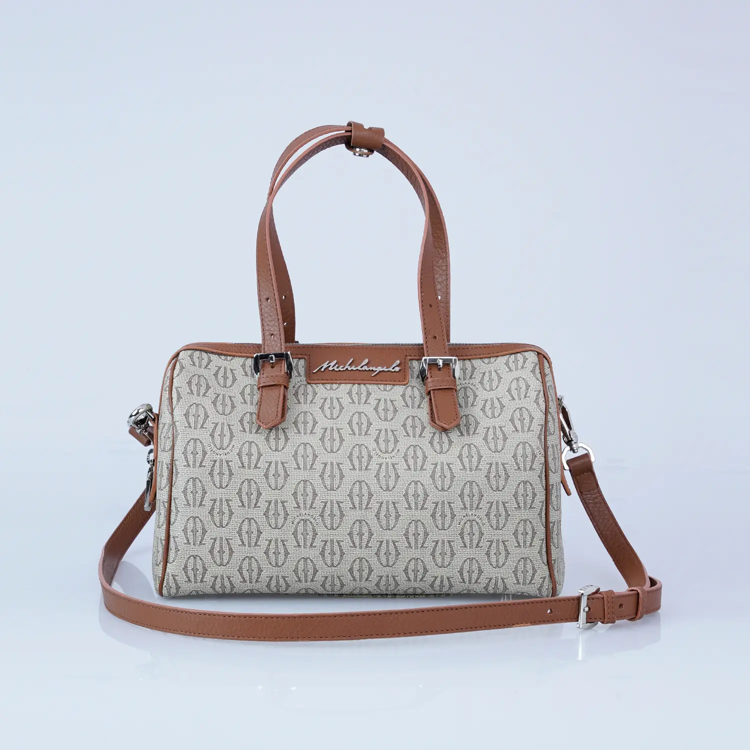 กระเป๋าถือทรง Barrel Bag ลายโมโนแกรม พร้อมสายสะพาย - Image 2