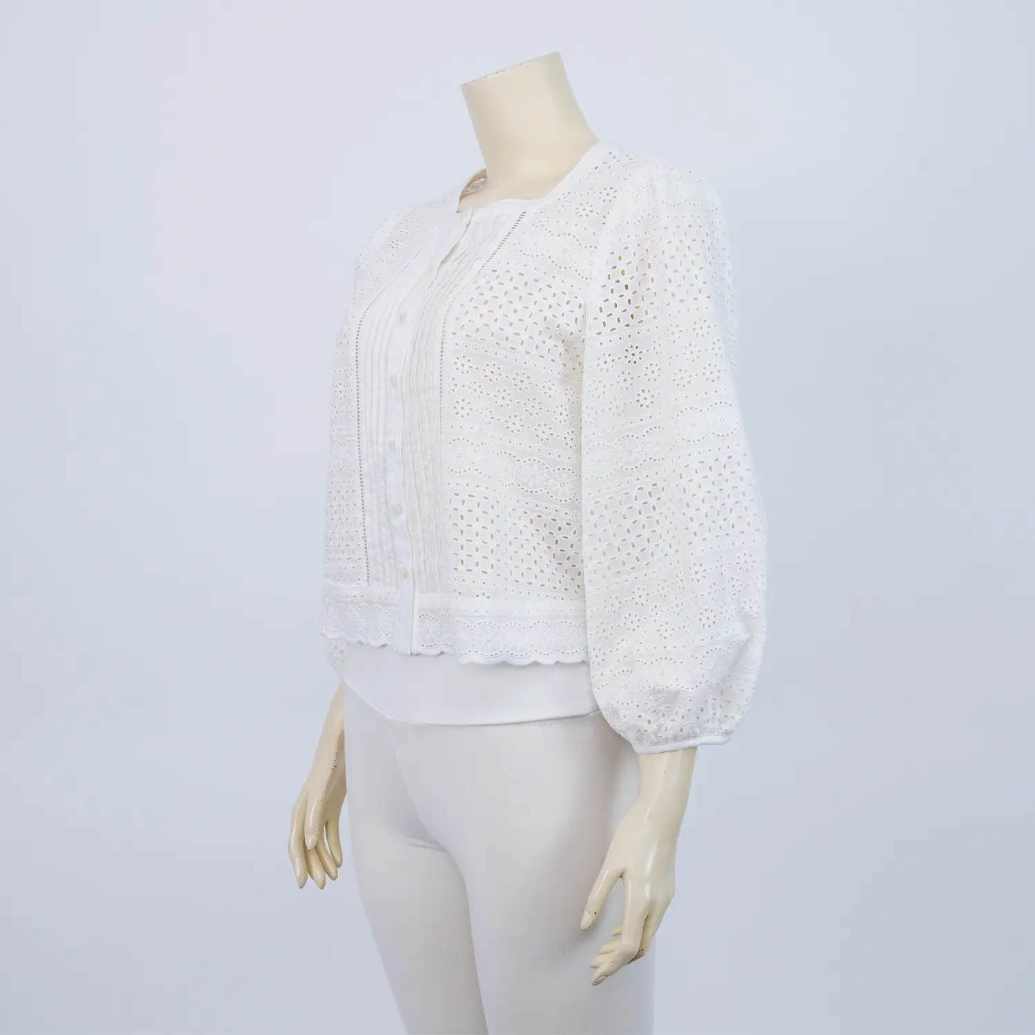 เสื้อคอกลม แขน 5 ส่วน ผ้าคอตตอน ปักฉลุลาย - Image 2