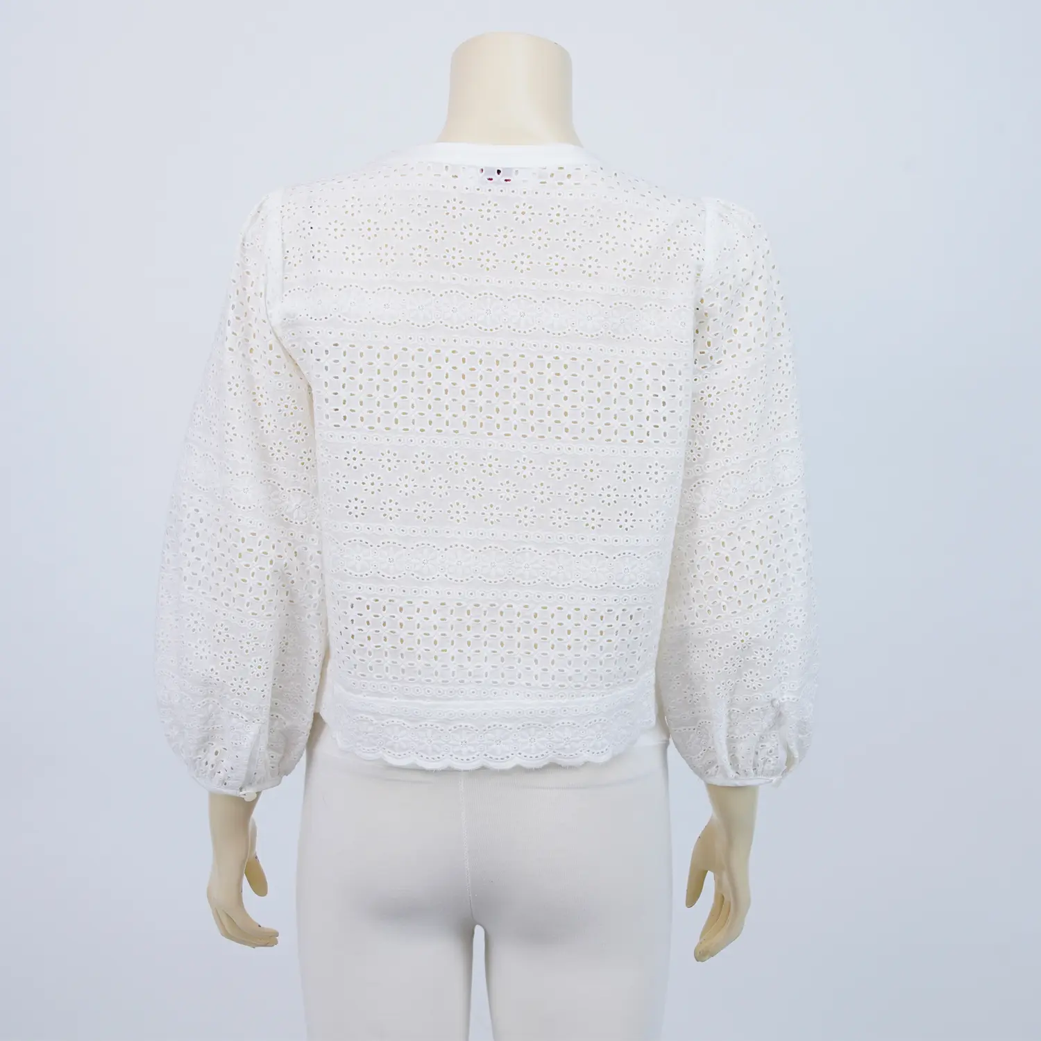 เสื้อคอกลม แขน 5 ส่วน ผ้าคอตตอน ปักฉลุลาย - Image 3