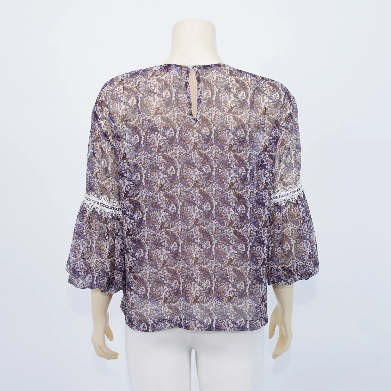 เสื้อคอกลม แขนพอง ยาว 4 ส่วน ลายเพสลีย์ - Image 2