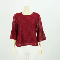 เสื้อคอปาด ผ้าลูกไม้ลายตาราง และดอกไม้ ปลายแขนทรงกระดิ่ง - Image 3