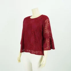 เสื้อคอปาด ผ้าลูกไม้ลายตาราง และดอกไม้ ปลายแขนทรงกระดิ่ง - Image 4