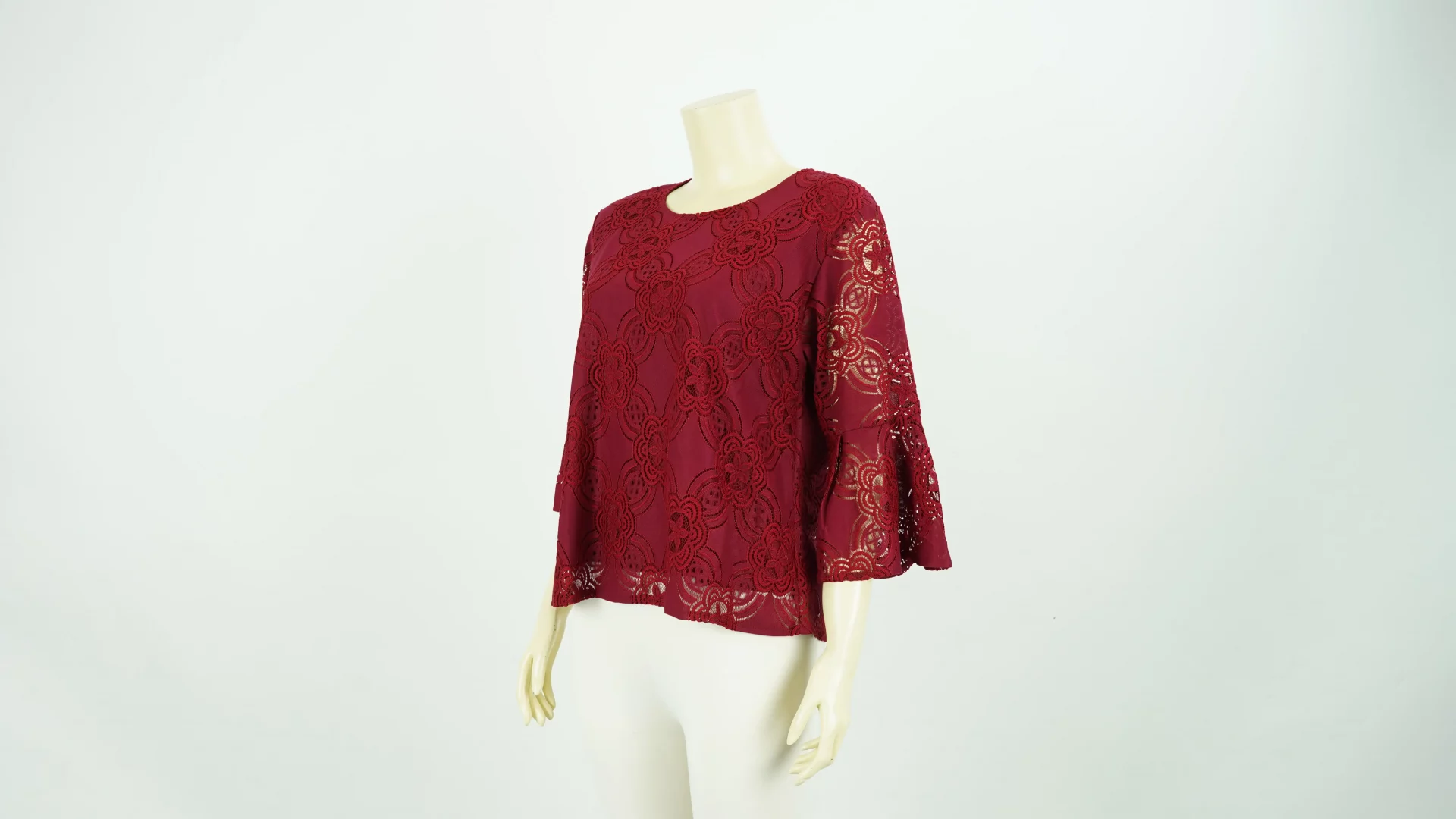 เสื้อคอปาด ผ้าลูกไม้ลายตาราง และดอกไม้ ปลายแขนทรงกระดิ่ง - Image 4