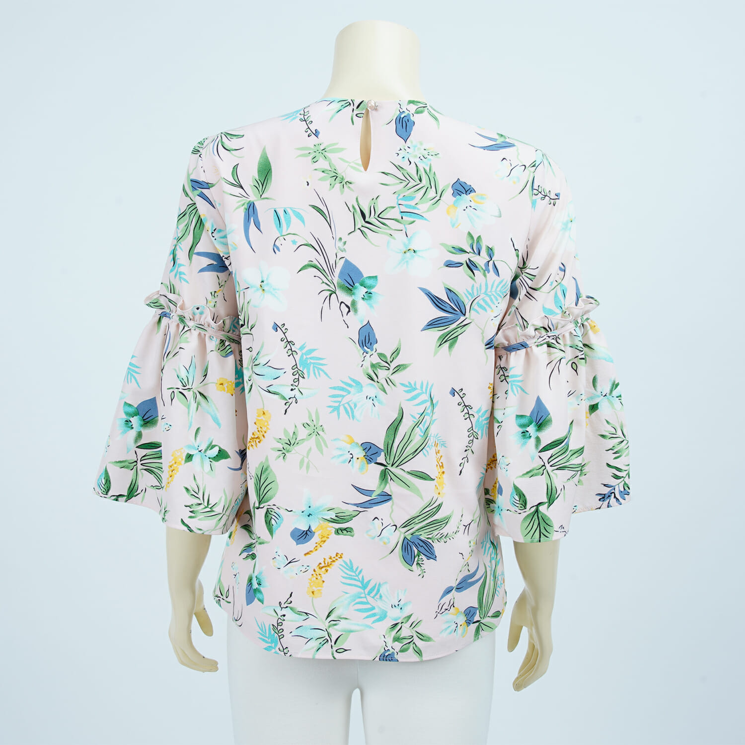 เสื้อคอกลม แขนกระบอก ปลายแขนบาน ยาว 4 ส่วน ผ้าลายใบไม้และดอกไม้ - Image 3