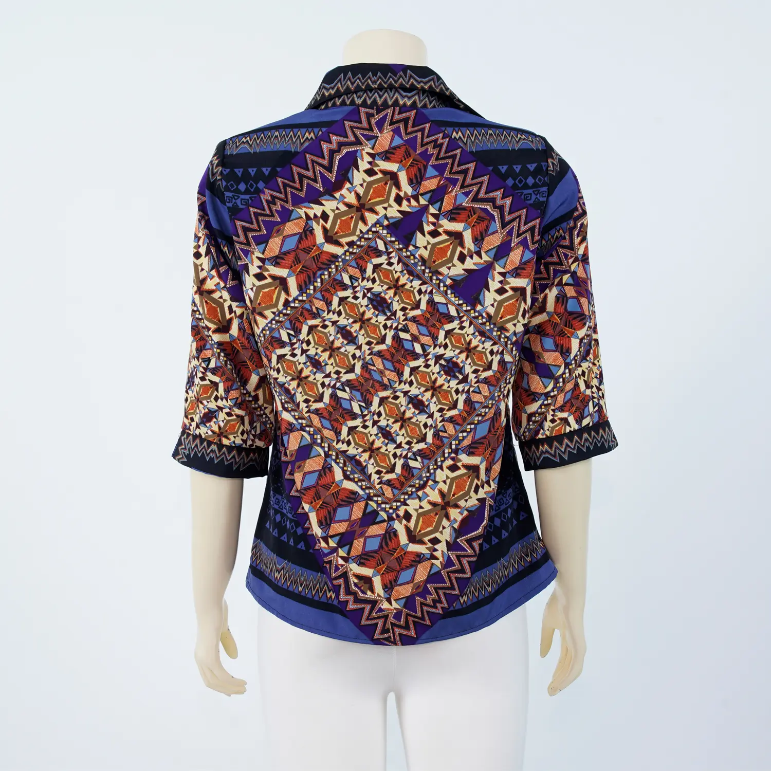 เสื้อคอปกเชิ้ต แขนกระบอก ผ้าพีชสกินพิมพ์ลาย - Image 5