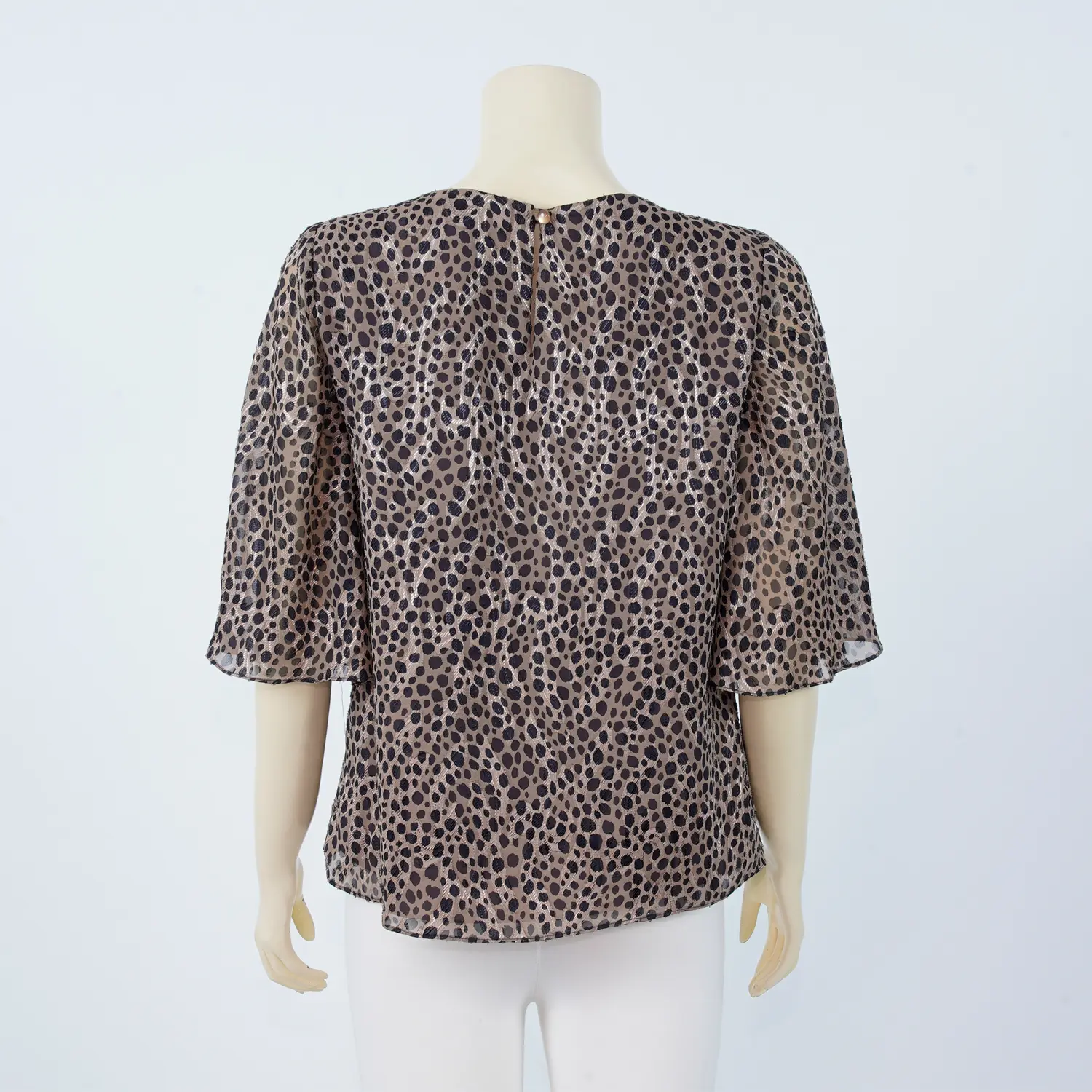 เสื้อคอปาด แขนบาน ผ้าลายเสือดาว - Image 3