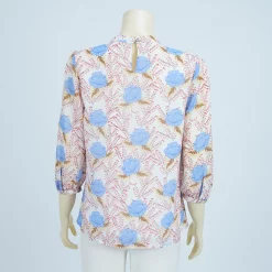 เสื้อคอกลม แต่งผ้าผูกโบว์ แขนกระบอก รูดเข้าขอบแขน ผ้าชีฟองลายดอกไม้ - Image 2