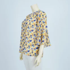 เสื้อคอกลม แขนกระบอก ปลายแขนระบาย ผ้าชีฟองลายดอกไม้ - Image 3