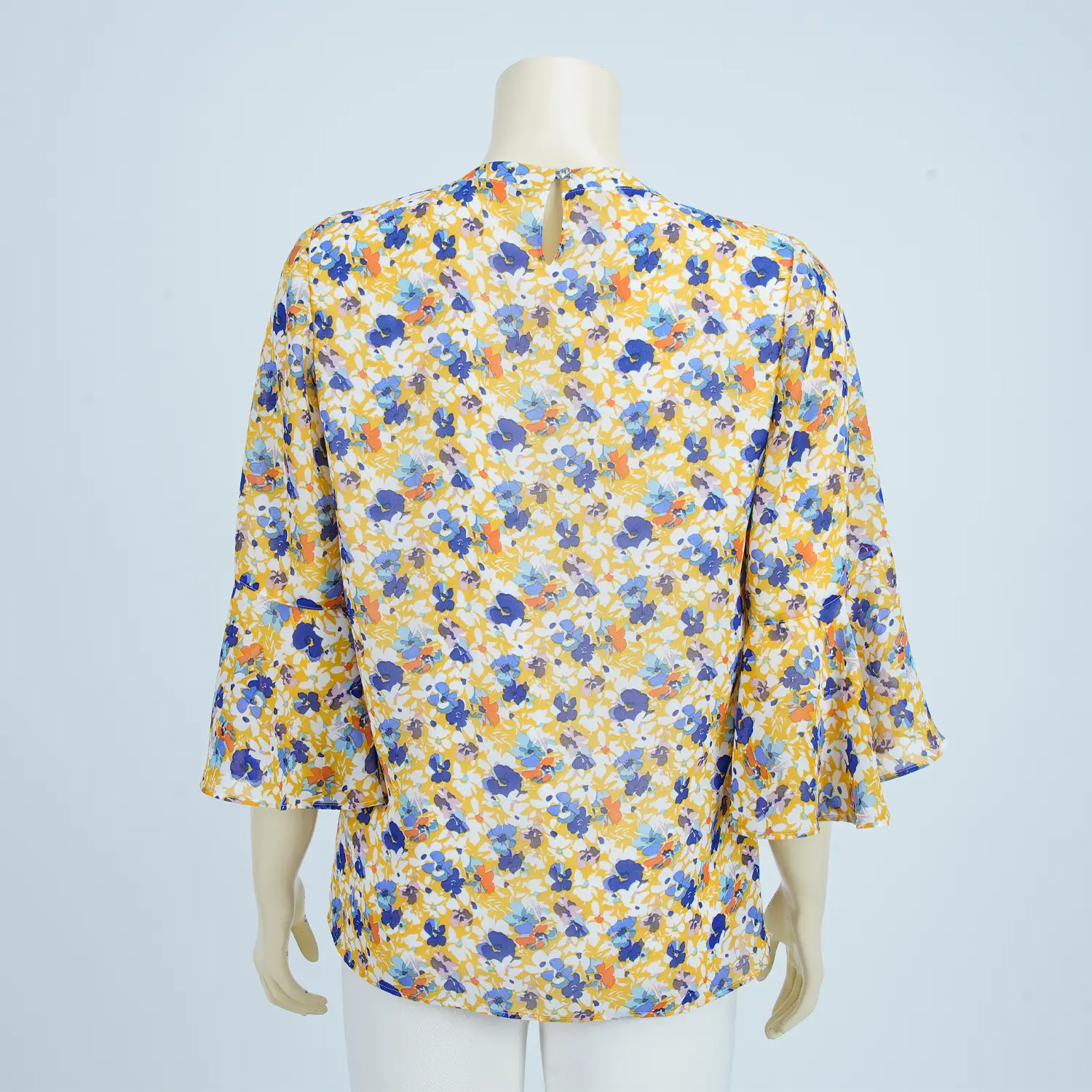 เสื้อคอกลม แขนกระบอก ปลายแขนระบาย ผ้าชีฟองลายดอกไม้ - Image 2