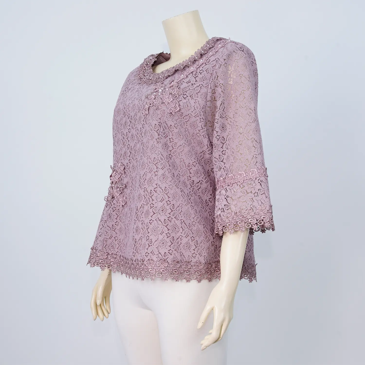 เสื้อคอกลม ปลายแขนบาน ผ้าลูกไม้ลายดอกไม้ แต่งแนวเทปลูกไม้ - Image 3