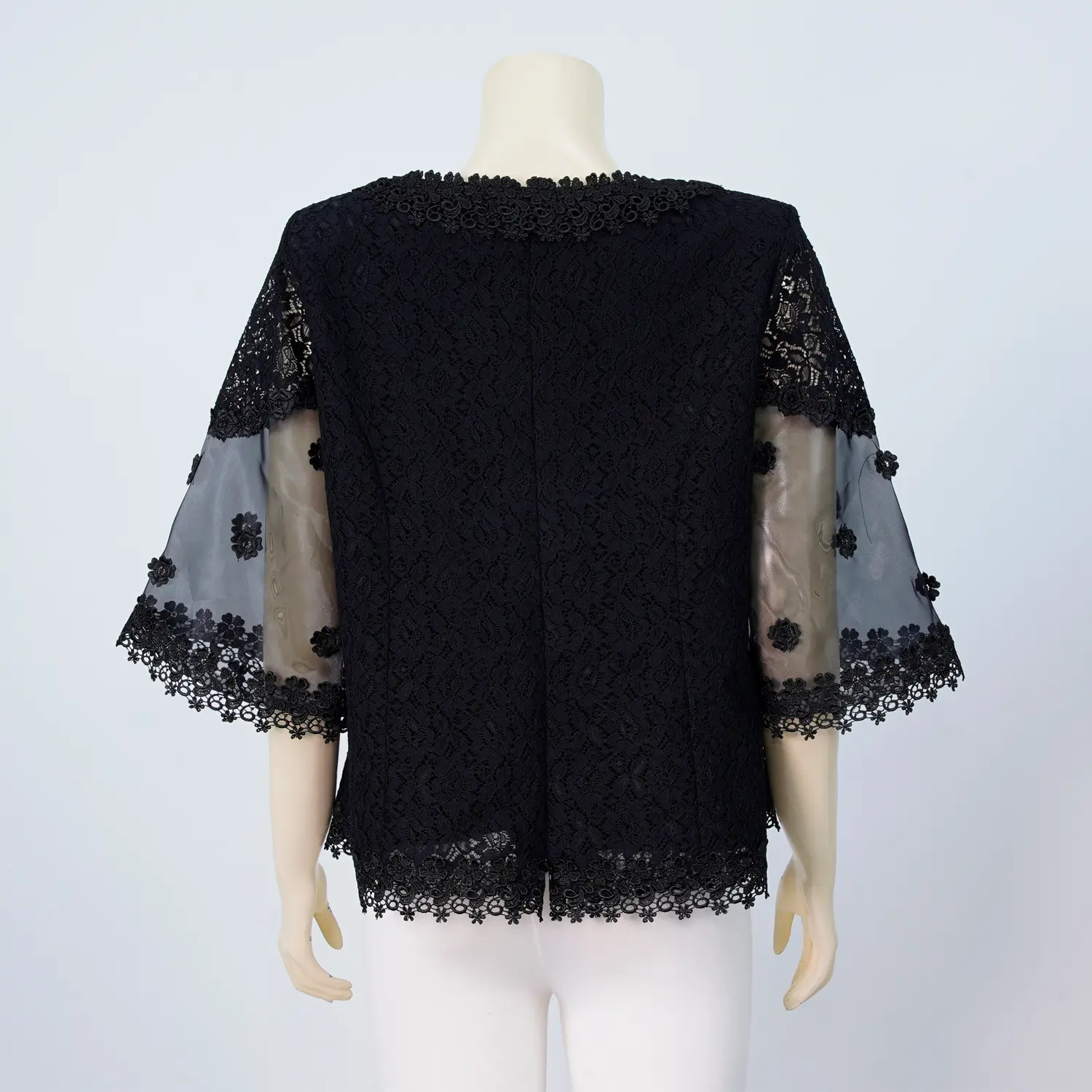 เสื้อคอกลม แขนบาน ตัดต่อผ้าแก้ว แต่งลูกไม้ ผ้าลูกไม้ลายดอกไม้ - Image 3