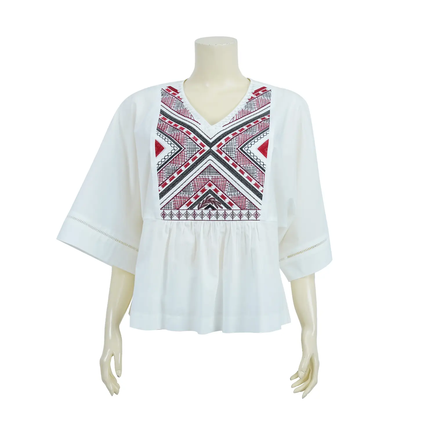 เสื้อคอวี ผ้าคอตตอน แต่งลายปัก