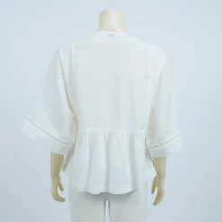 เสื้อคอวี ผ้าคอตตอน แต่งลายปัก - Image 3