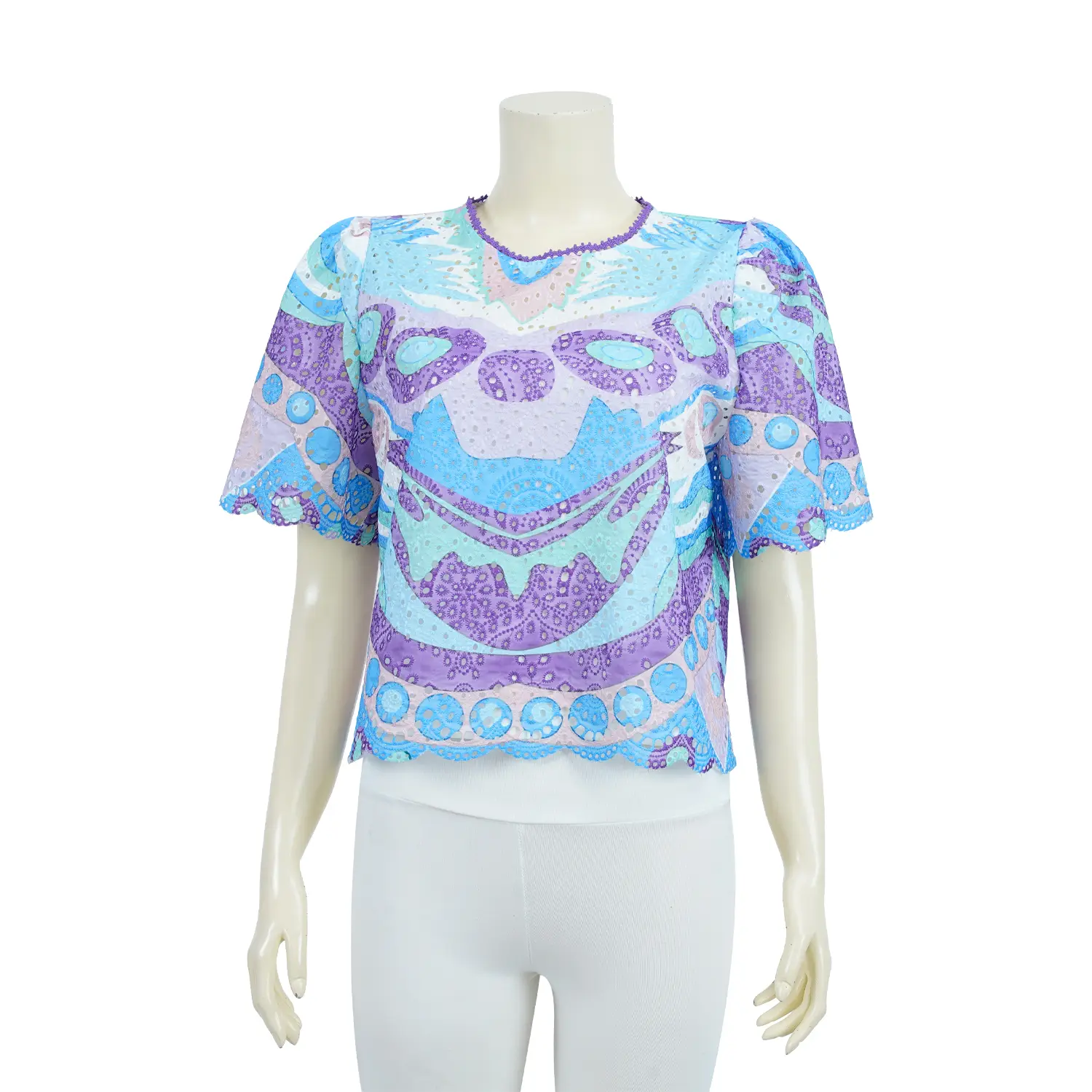 เสื้อสตรีคอกลม แขนยาว 3 ส่วน ผ้าคอตตอนปักฉลุ
