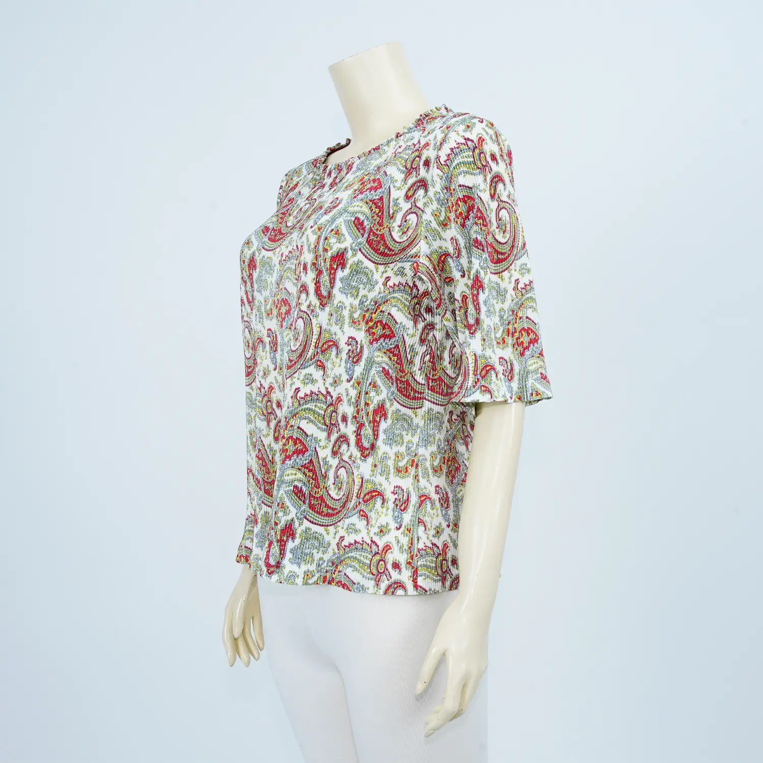 เสื้อคอกลม แขน 3 ส่วน ผ้าแฟนซีพลีท ลายกราฟิกสไตล์วินเทจ - Image 3
