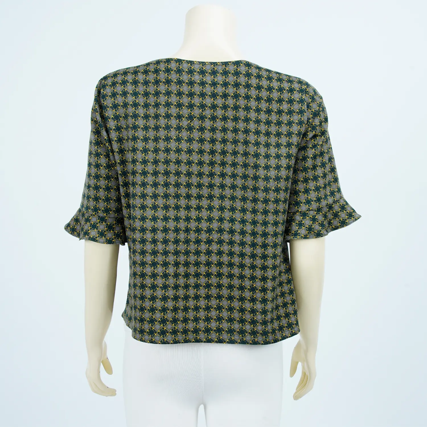 เสื้อคอปาด แขนสั้นทรงกระบอก ปลายแขนระบาย ผ้าลายตาราง - Image 3