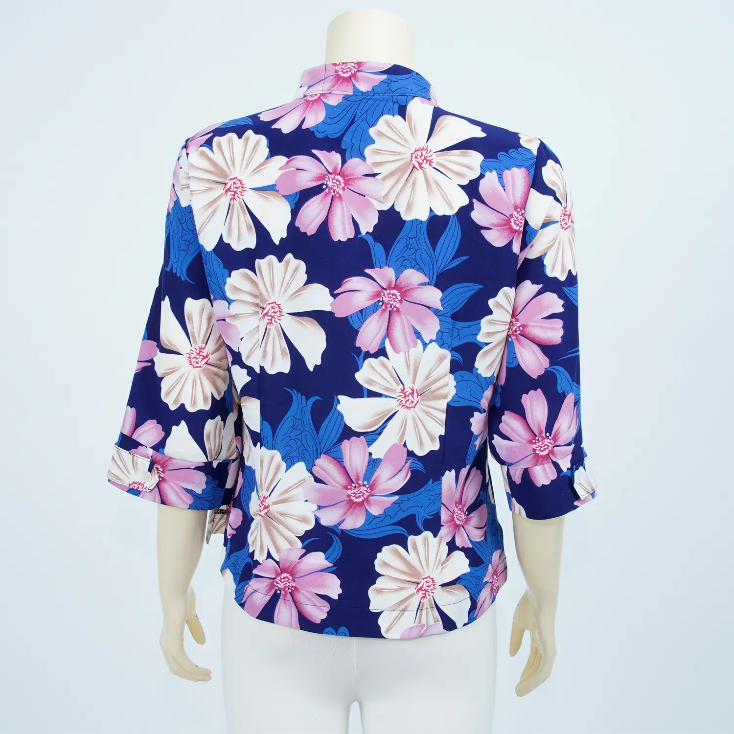 เสื้อคอตั้ง แขนกระบอก ยาว 3 ส่วน ผ้าลายดอกไม้ - Image 2