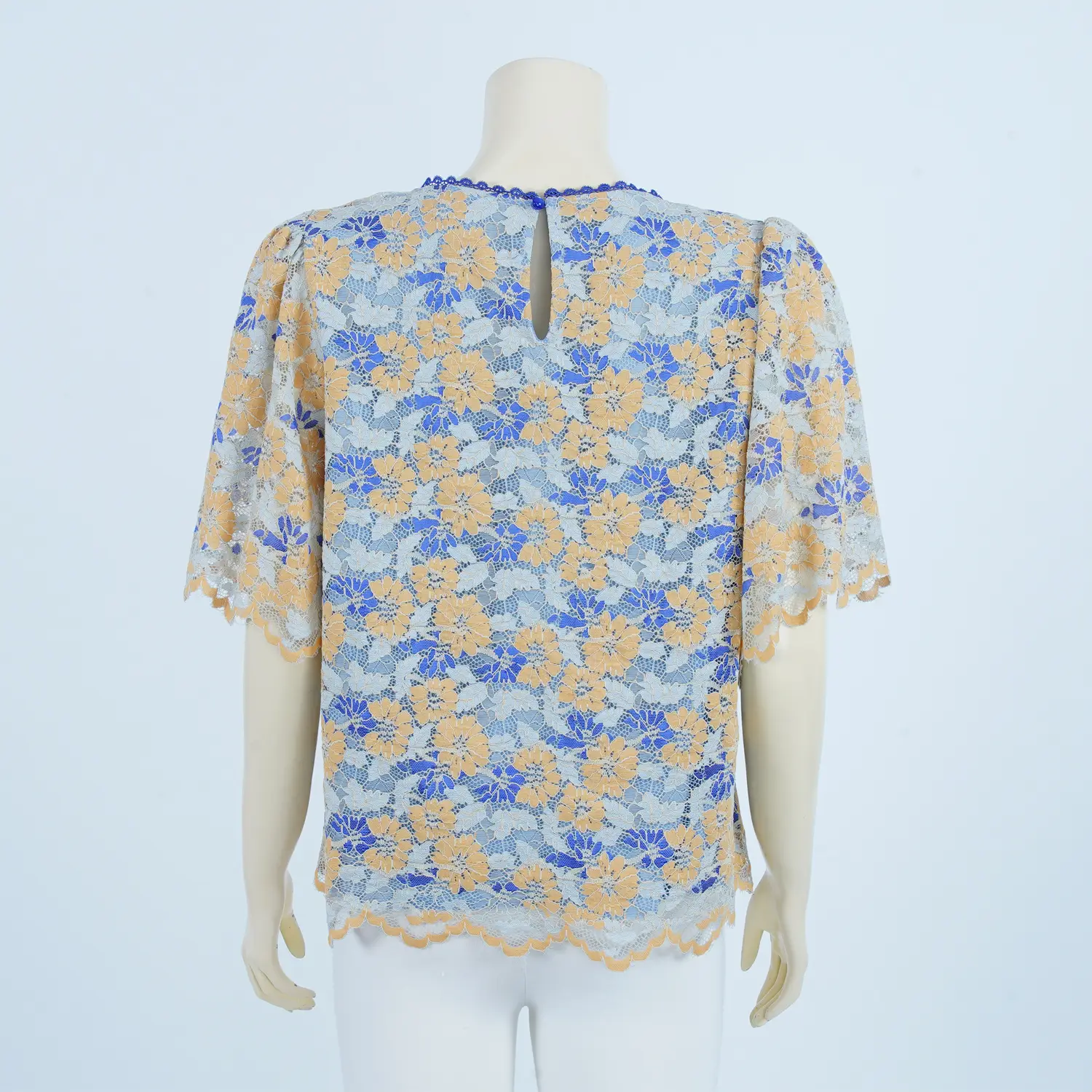 เสื้อคอกลม แขนบานยาว 3 ส่วน ผ้าลูกไม้ - Image 3