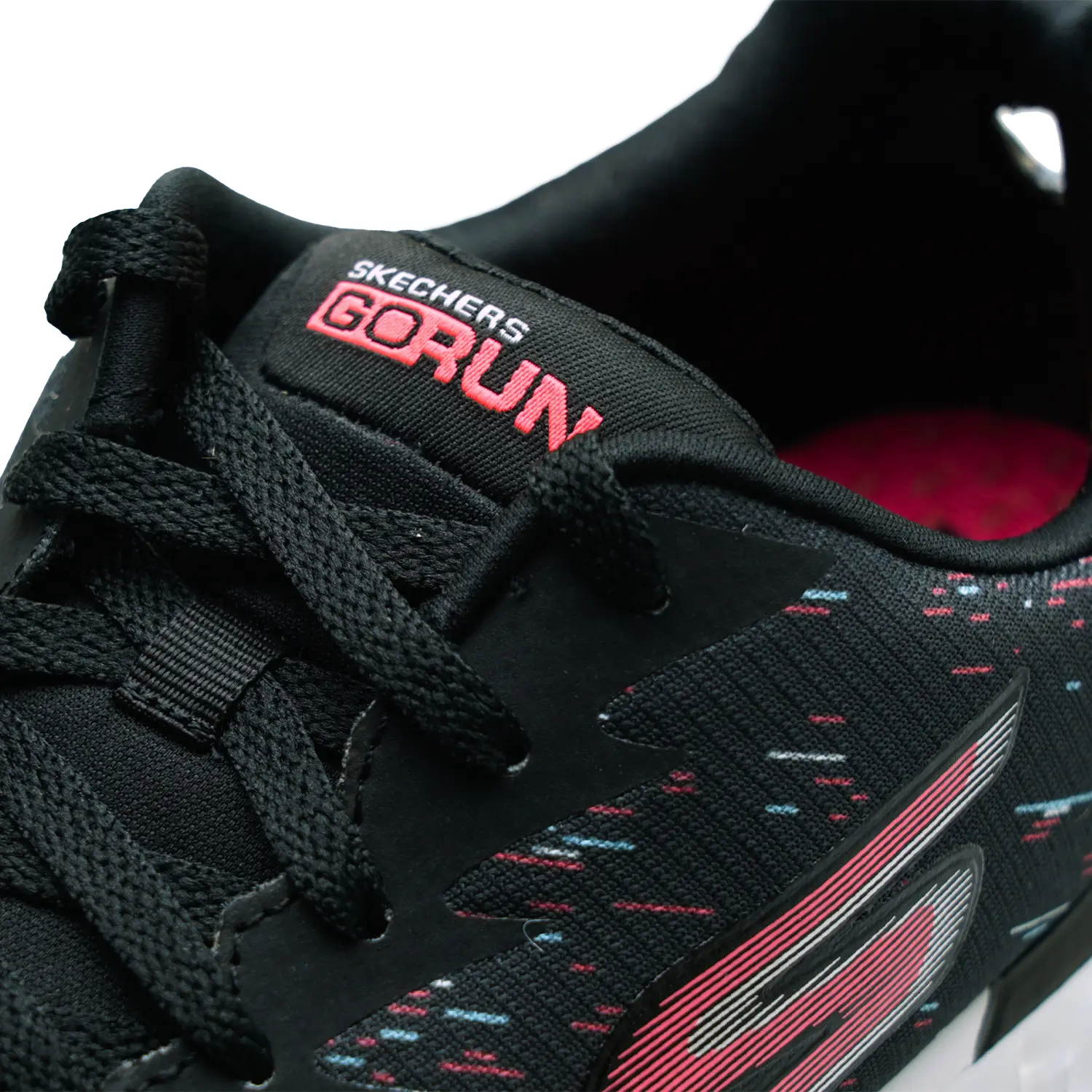 รองเท้าผ้าใบสตรี รุ่น GORun 400 ผ้าตาข่ายสีดำ - Image 3