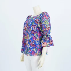 เสื้อคอปาด แขนตุ๊กตา รูดระบายปลายแขน ผ้าลูกไม้ราเชล ลายดอกไม้ - Image 3