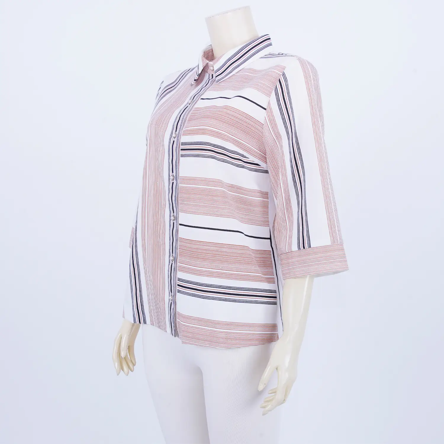 เสื้อคอปก แขนกระบอก ผ้าดีไซน์ลายทาง - Image 3