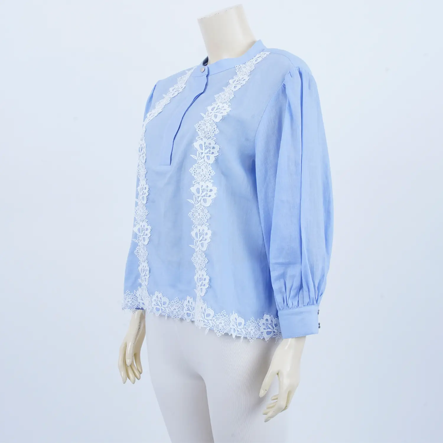 เสื้อคอกลมสาบโปโล แขนยาวทรงแขนพอง แต่งเทปลูกไม้ - Image 3