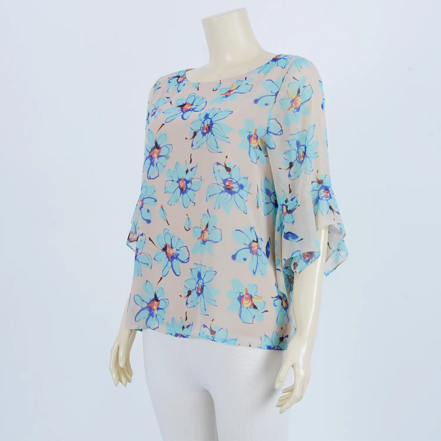 เสื้อคอปาด แขนกระบอก ปลายแขนระบาย ผ้าชีฟองลายดอกไม้ - Image 2