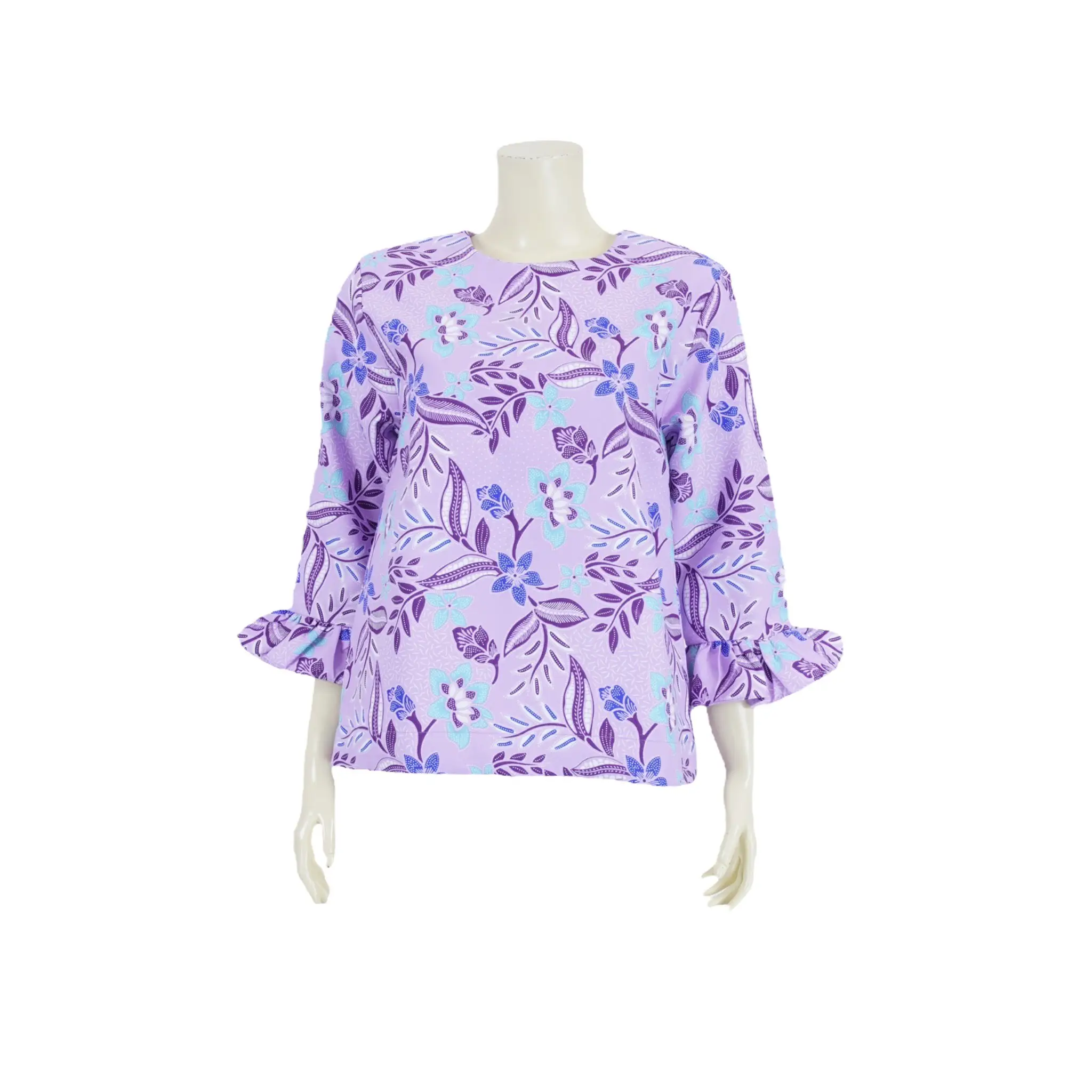 เสื้อคอกลม แขนกระบอก ปลายแขนระบาย ยาว 4 ส่วน ผ้าลายดอกไม้