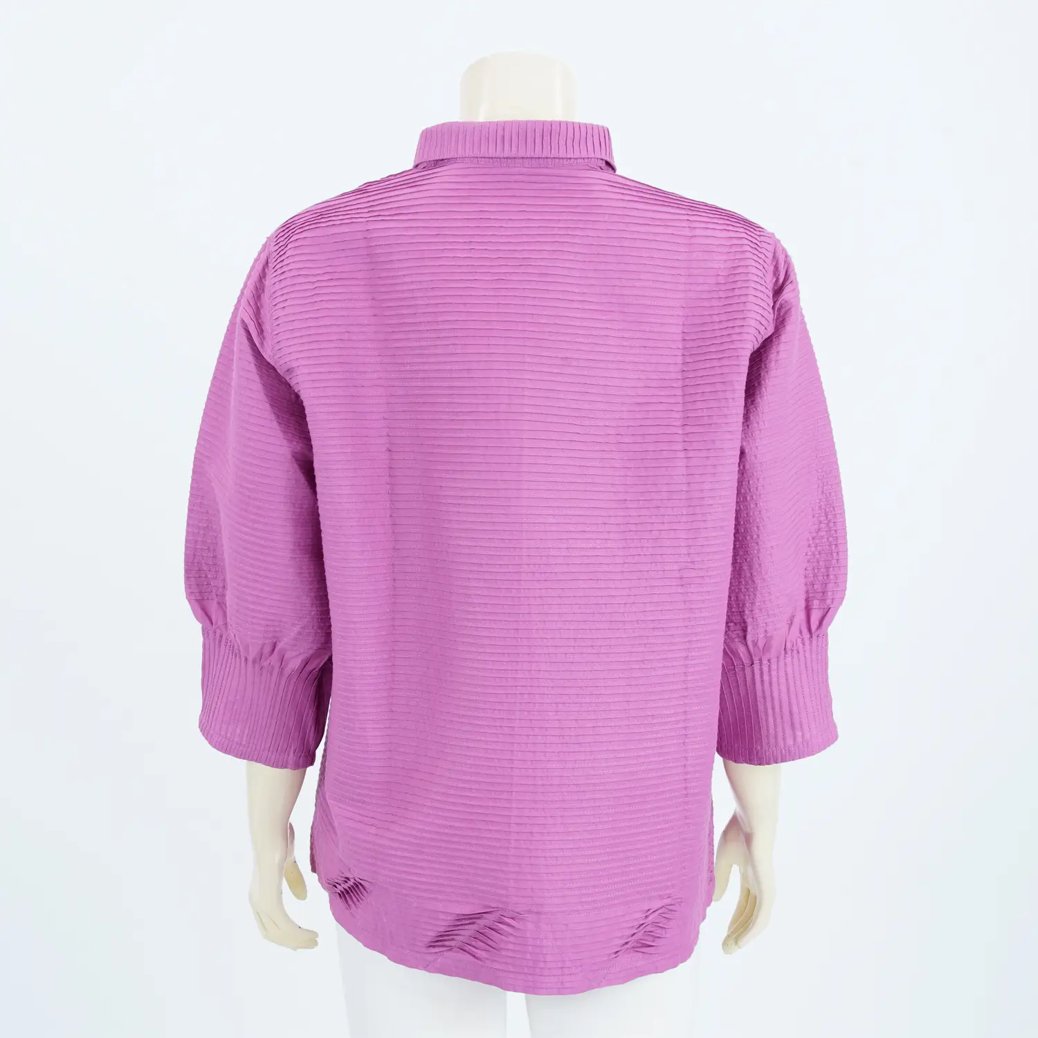 เสื้อคอปก แขนยาว 4 ส่วน เข้าขอบแขน ผ้าสีพื้นตีเกล็ดแนวนอน - Image 2