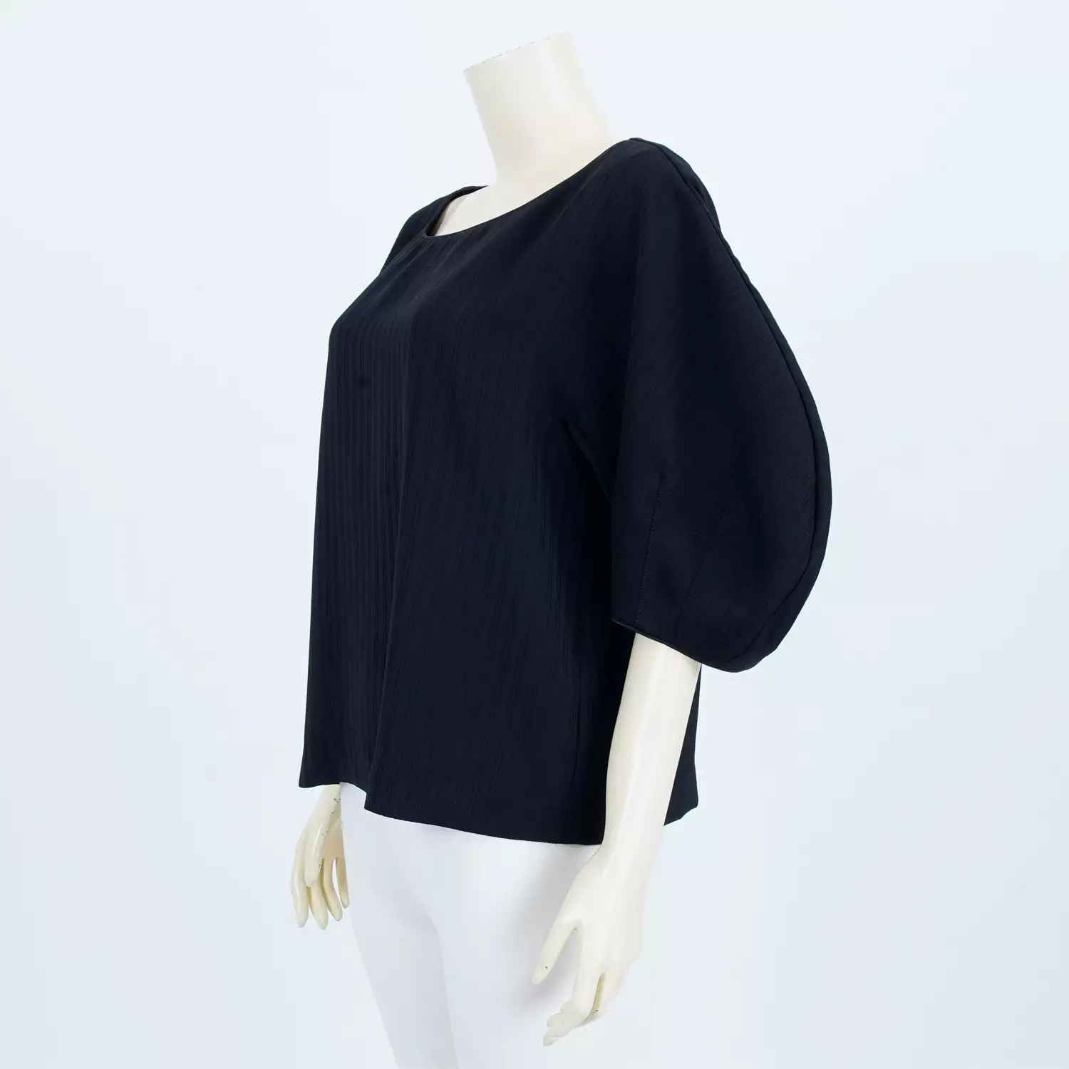 เสื้อคอปาด แขนทรง Dolman ยาว 3 ส่วน ผ้าแจ็คการ์ดลายทาง - Image 3
