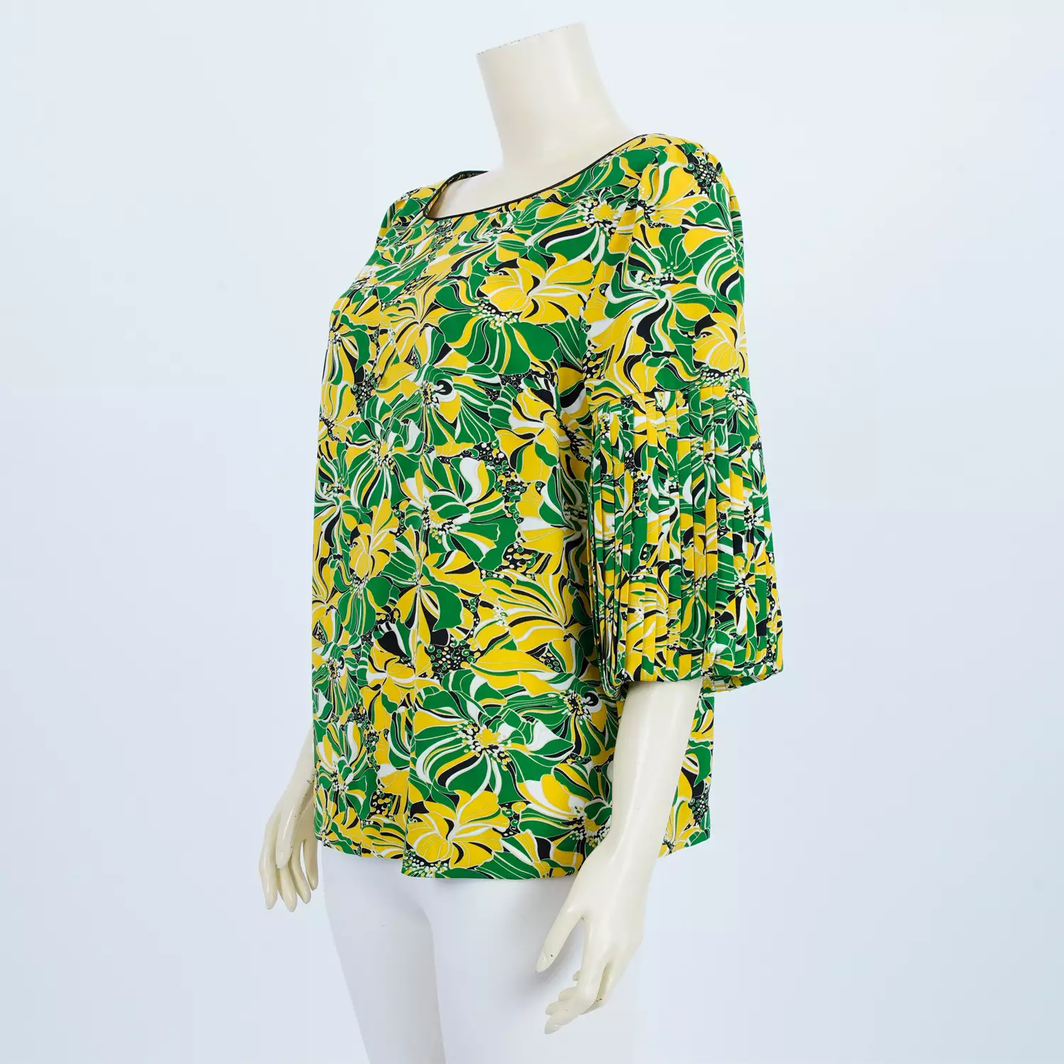 เสื้อคอปาด แขนยาว 4 ส่วน จับจีบปลายแขน ลายดอกไม้กราฟิก - Image 3