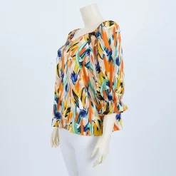 เสื้อคอเหลี่ยม แขนพอง ยาว 4 ส่วน ลายดอกไม้กราฟิก - Image 3