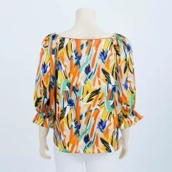เสื้อคอเหลี่ยม แขนพอง ยาว 4 ส่วน ลายดอกไม้กราฟิก - Image 2