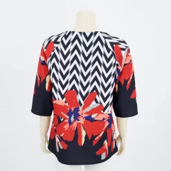 เสื้อคอปาด แขนแร็กแลน 3 ส่วน ผ้ายืดแฟนซี ลายซิกแซกและดอกไม้ - Image 4
