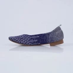 รองเท้าส้นเตี้ย รุ่น The Casual ลายไทย สีกรมท่า - Image 5